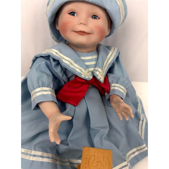 VTG Ashton Drake Porcelain Baby Doll Yolanda Bello - Picture 10 of 15